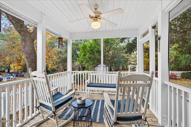 105 SE 36th Street, Oak Island, NC 28465