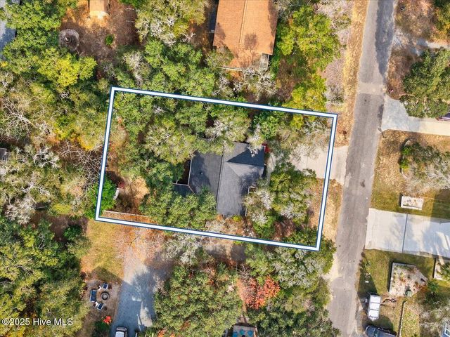 105 SE 36th Street, Oak Island, NC 28465