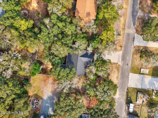 105 SE 36th Street, Oak Island, NC 28465