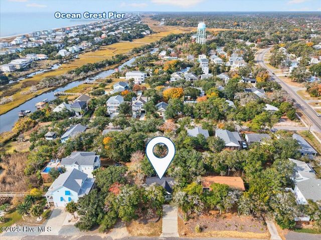 105 SE 36th Street, Oak Island, NC 28465