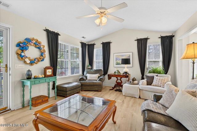 105 SE 36th Street, Oak Island, NC 28465