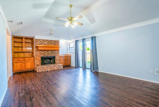 362 S STEWART Drive, Lancaster, TX 75146