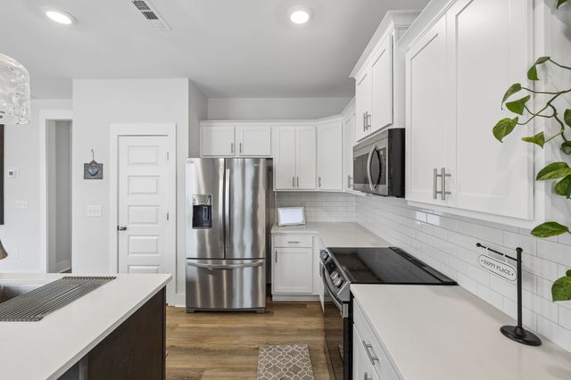 301 Booker Dr, Gallatin, TN 37066