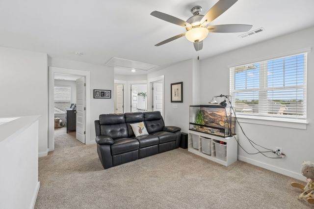 301 Booker Dr, Gallatin, TN 37066