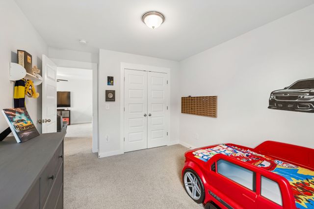 301 Booker Dr, Gallatin, TN 37066