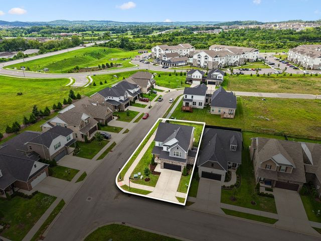 301 Booker Dr, Gallatin, TN 37066