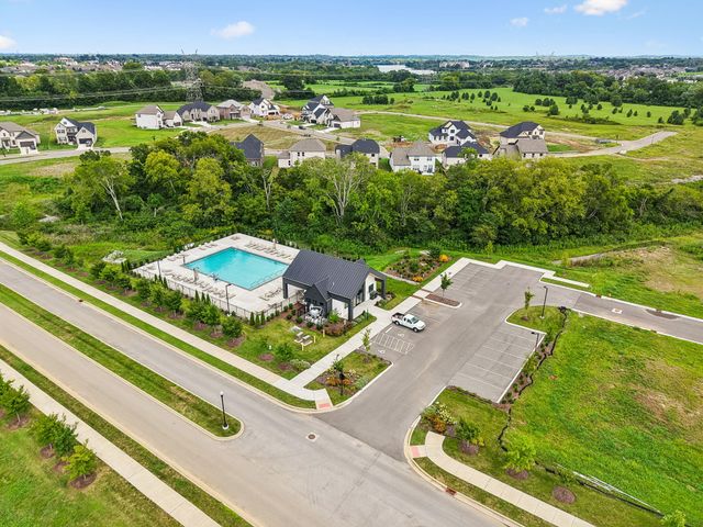 301 Booker Dr, Gallatin, TN 37066