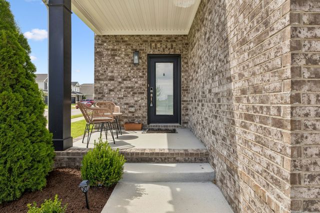 301 Booker Dr, Gallatin, TN 37066