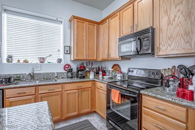 748 Ishani Ridge Court, Pahrump, NV 89048