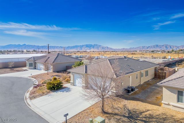 748 Ishani Ridge Court, Pahrump, NV 89048