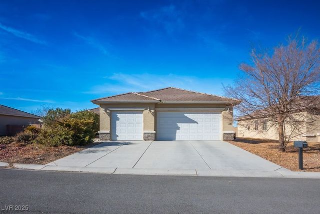 748 Ishani Ridge Court, Pahrump, NV 89048