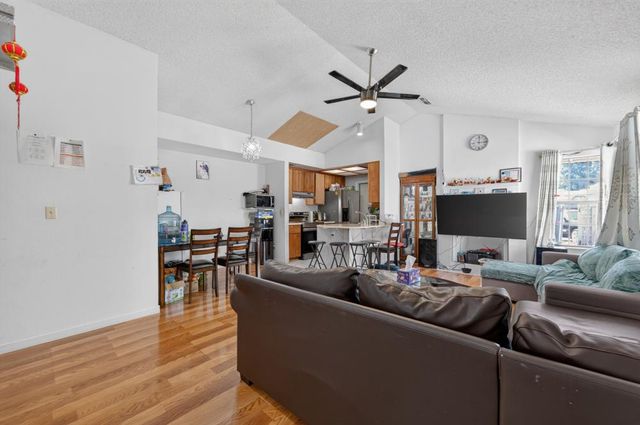 2183 Sandcastle Way, Sacramento, CA 95833