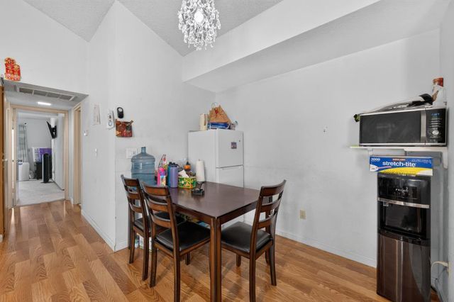 2183 Sandcastle Way, Sacramento, CA 95833