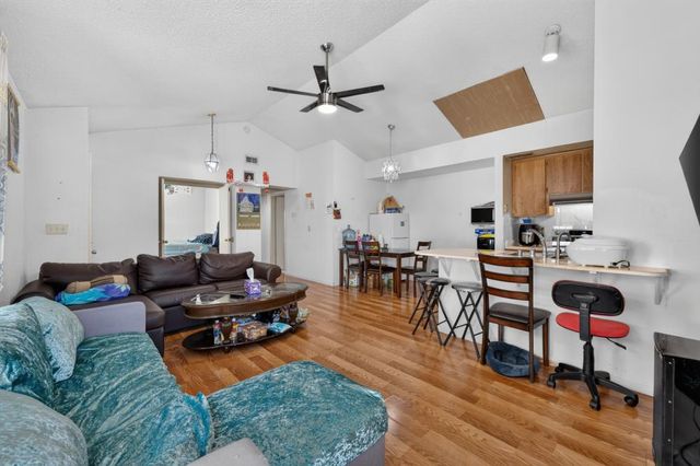 2183 Sandcastle Way, Sacramento, CA 95833