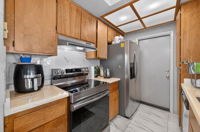 2183 Sandcastle Way, Sacramento, CA 95833