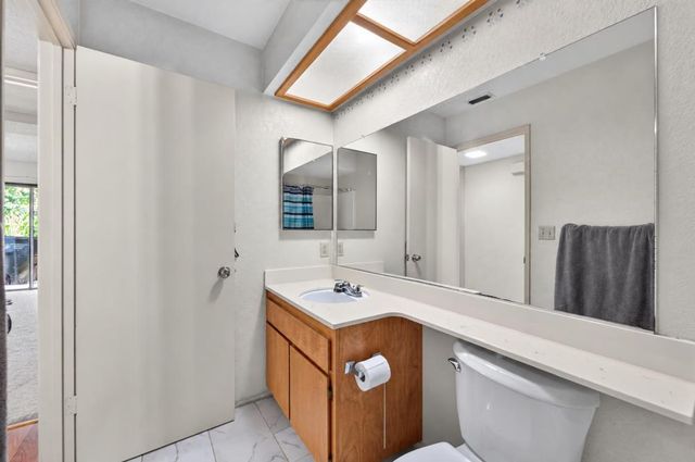 2183 Sandcastle Way, Sacramento, CA 95833