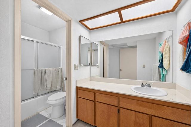 2183 Sandcastle Way, Sacramento, CA 95833