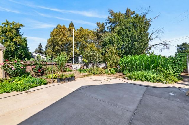 2183 Sandcastle Way, Sacramento, CA 95833