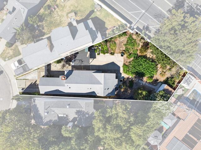 2183 Sandcastle Way, Sacramento, CA 95833