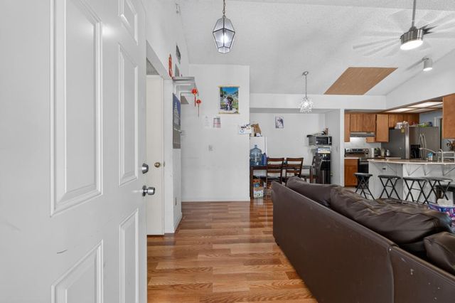 2183 Sandcastle Way, Sacramento, CA 95833