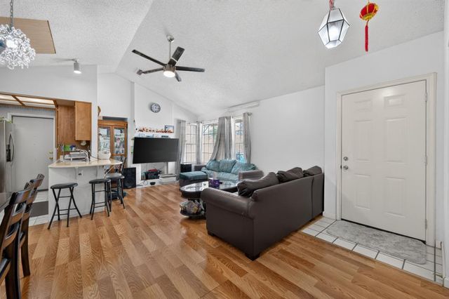 2183 Sandcastle Way, Sacramento, CA 95833
