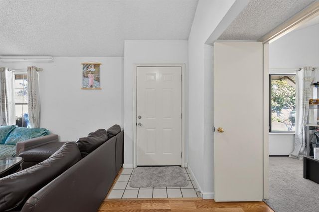 2183 Sandcastle Way, Sacramento, CA 95833