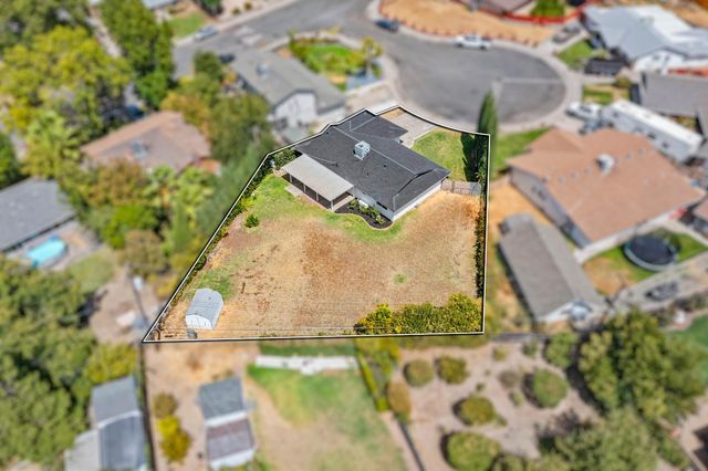 3940 Ottomeyer Ct, North Highlands, CA 95660