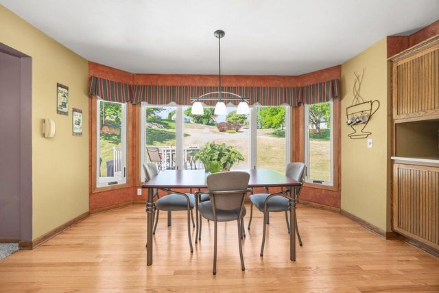 W233N7065 Blacksmith COURT, Sussex, WI 53089
