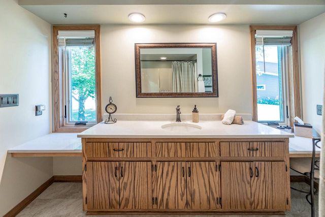 W233N7065 Blacksmith COURT, Sussex, WI 53089