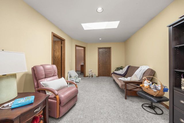 W233N7065 Blacksmith COURT, Sussex, WI 53089