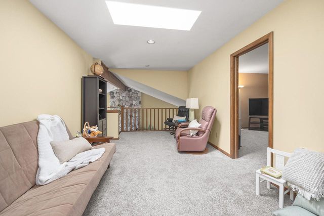 W233N7065 Blacksmith COURT, Sussex, WI 53089