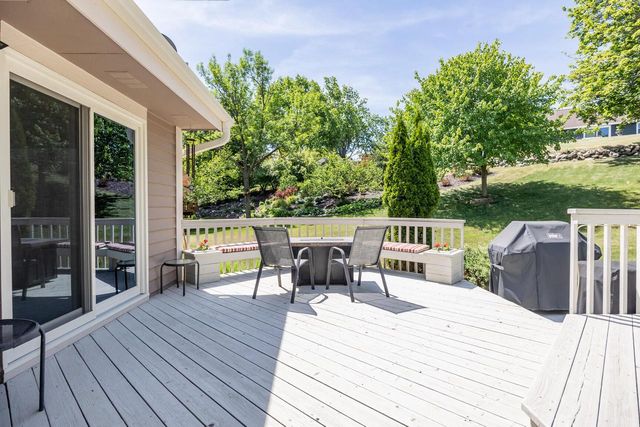 W233N7065 Blacksmith COURT, Sussex, WI 53089