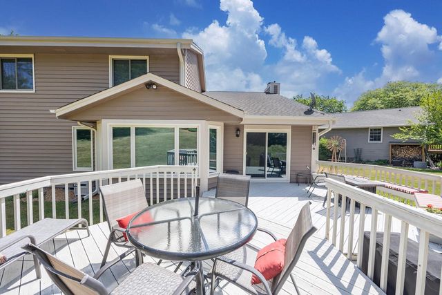 W233N7065 Blacksmith COURT, Sussex, WI 53089