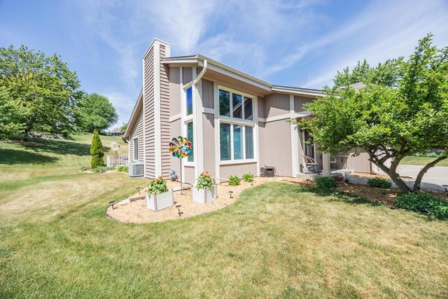W233N7065 Blacksmith COURT, Sussex, WI 53089