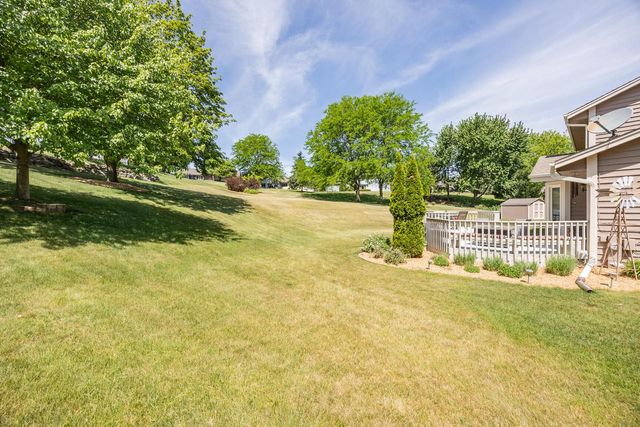 W233N7065 Blacksmith COURT, Sussex, WI 53089