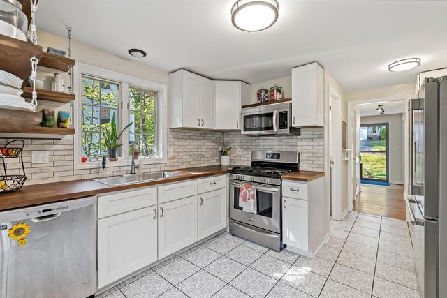 18 Meetinghouse Road, Keene, NH 03431