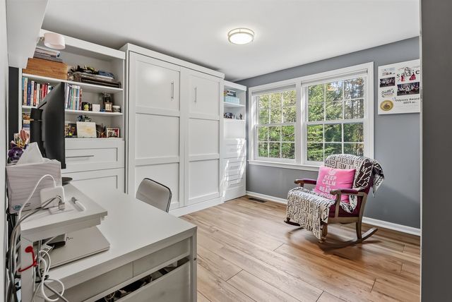 18 Meetinghouse Road, Keene, NH 03431