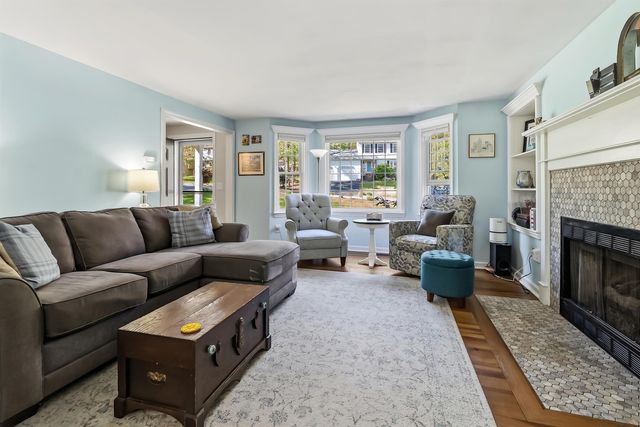 18 Meetinghouse Road, Keene, NH 03431