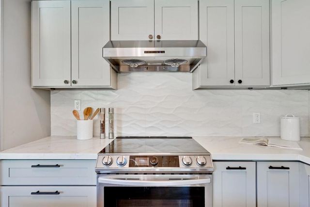 855 Brookline Drive E, Sunnyvale, CA 94087
