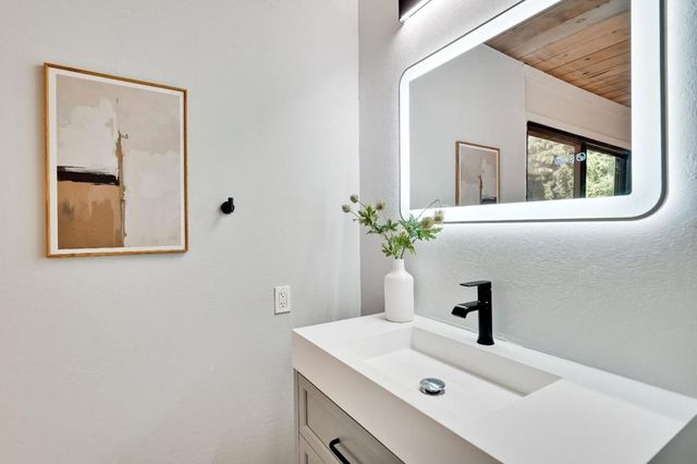 855 Brookline Drive E, Sunnyvale, CA 94087