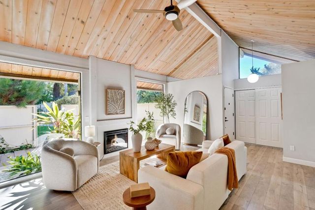 855 Brookline Drive E, Sunnyvale, CA 94087