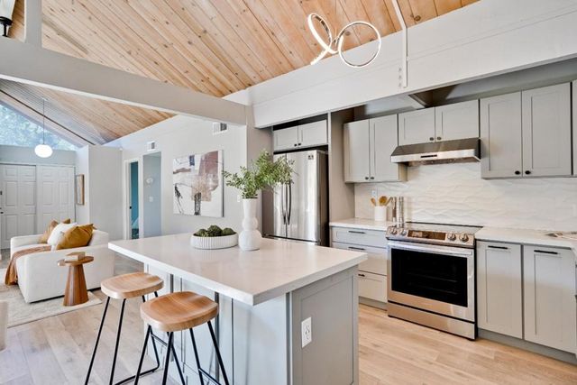 855 Brookline Drive E, Sunnyvale, CA 94087