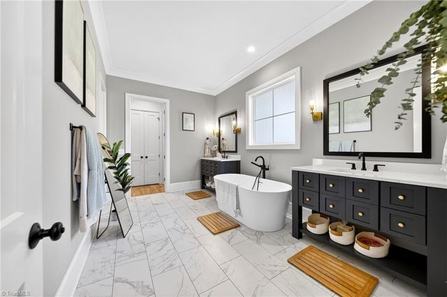 402 Mitchells Landing Way, Greensboro, NC 27455