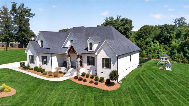 402 Mitchells Landing Way, Greensboro, NC 27455