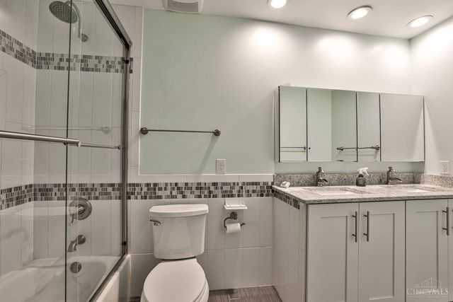 1118 Glen Echo Lane, Miami Twp, OH 45150