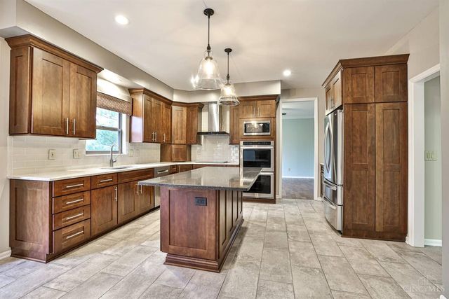 1118 Glen Echo Lane, Miami Twp, OH 45150