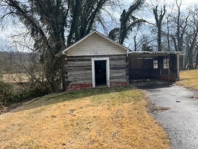 40 Fork Field Road, Oneida, KY 40972