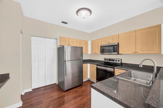 319 SE Kitching Circle, Stuart, FL 34994