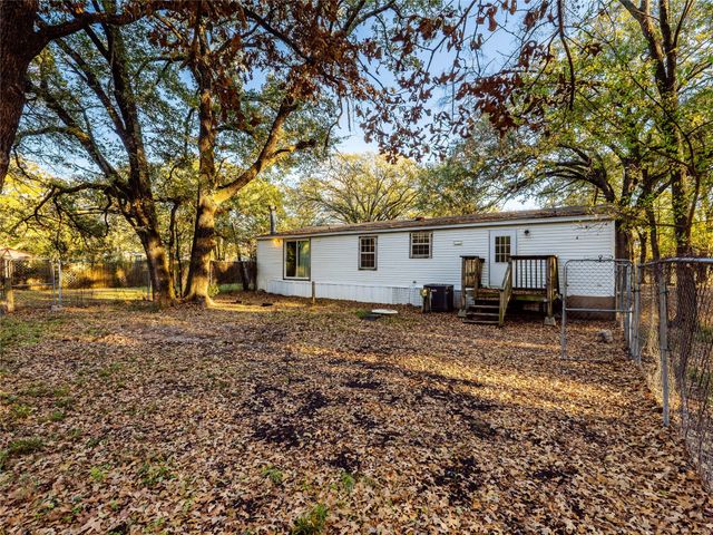 202 Forgotten Lane, Mabank, TX 75156