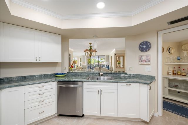 1821 Mooringline Drive 2F, Vero Beach, FL 32963